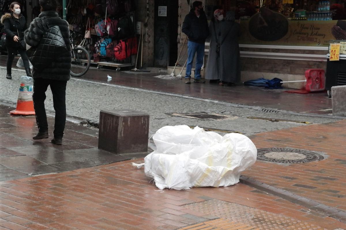 Eskişehir&rsquo;de kuvvetli r&uuml;zg&acirc;r