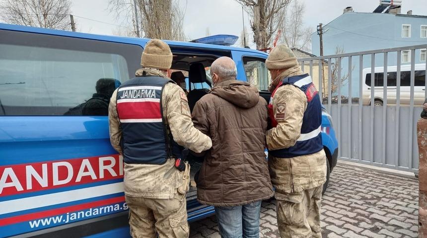 Ardahan&rsquo;da uyuşturucu operasyonunda &uuml;&ccedil; kişi yakalandı