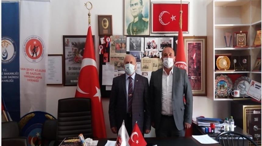 TSK Mehmet&ccedil;ik Vakfından Van&rsquo;daki şehit yakınları ve gazilere ziyaret