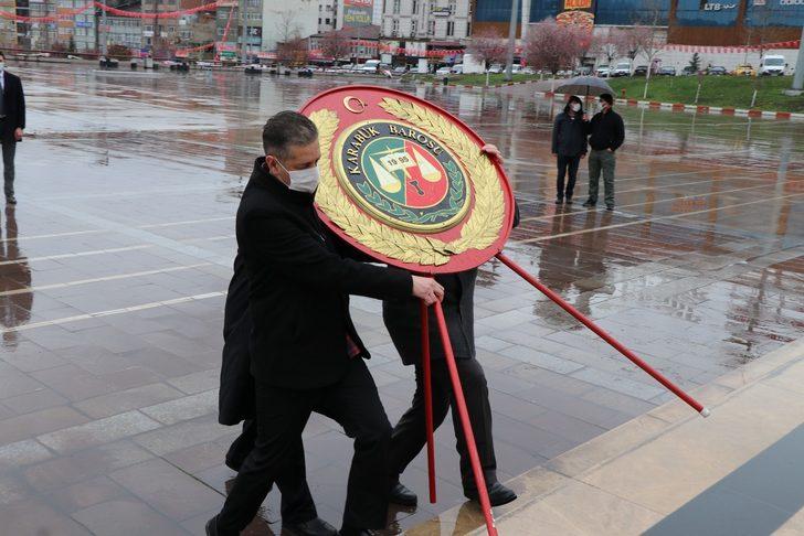 Karabük’te ‘Avukatlar Günü’nde çelenk sunumu yapıldı G2