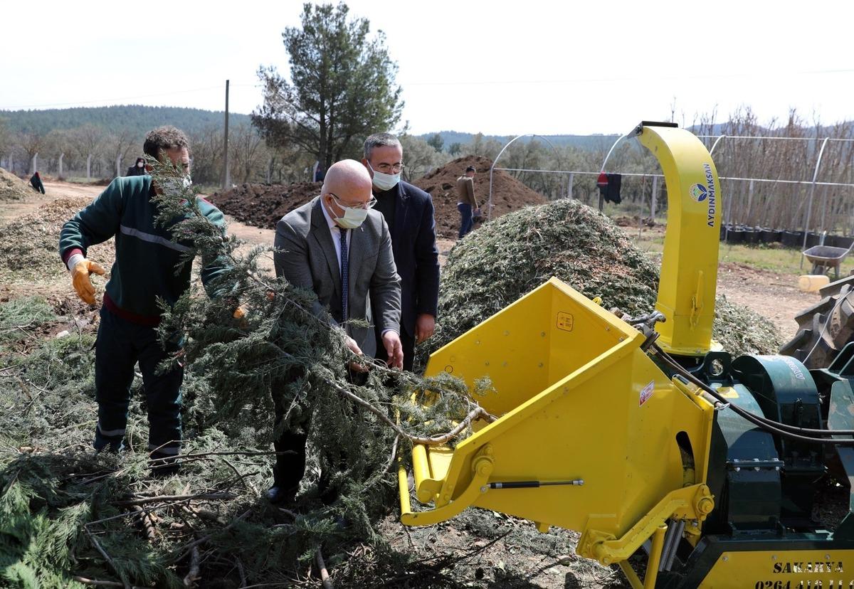 &Ccedil;evresel atıklar g&uuml;breye d&ouml;n&uuml;şt&uuml;r&uuml;l&uuml;yor