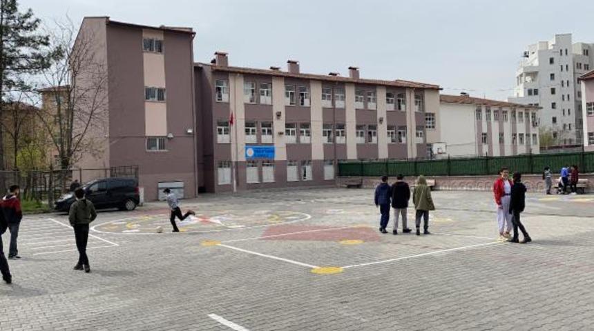 Öğretmenden oğlunun sınıfını değiştirmeyen okul müdürüne tehdit