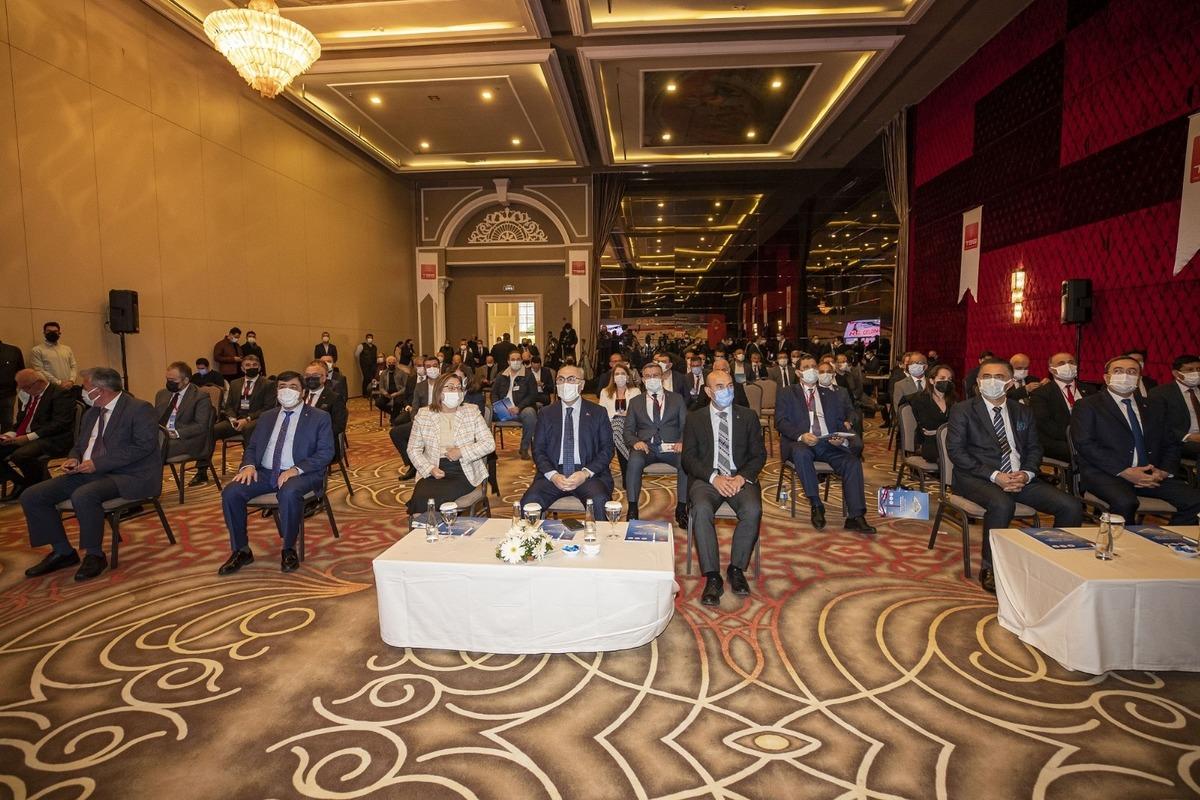 Fatma Şahin, &rsquo;Pandemi Sonrası B&ouml;lgesel Kalkınma Toplantıları&rsquo;nda konuştu