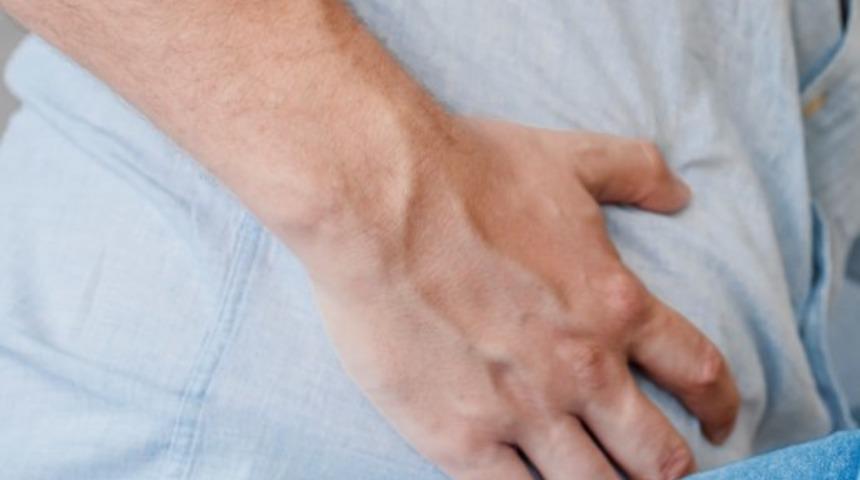 Ağrı ve bulantı şikayetiyle doktora gitti, karnından 20 kilo tümör çıkarıldı