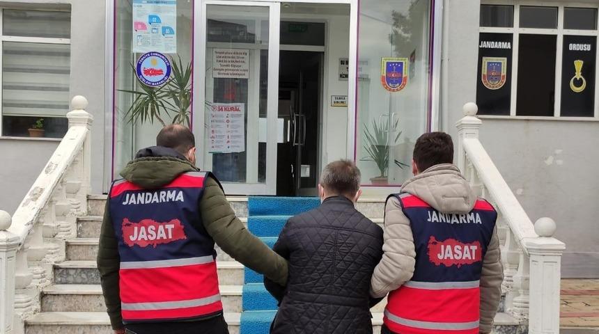 6 yıl 3 ay cezası bulunan şahsı jandarma yakaladı