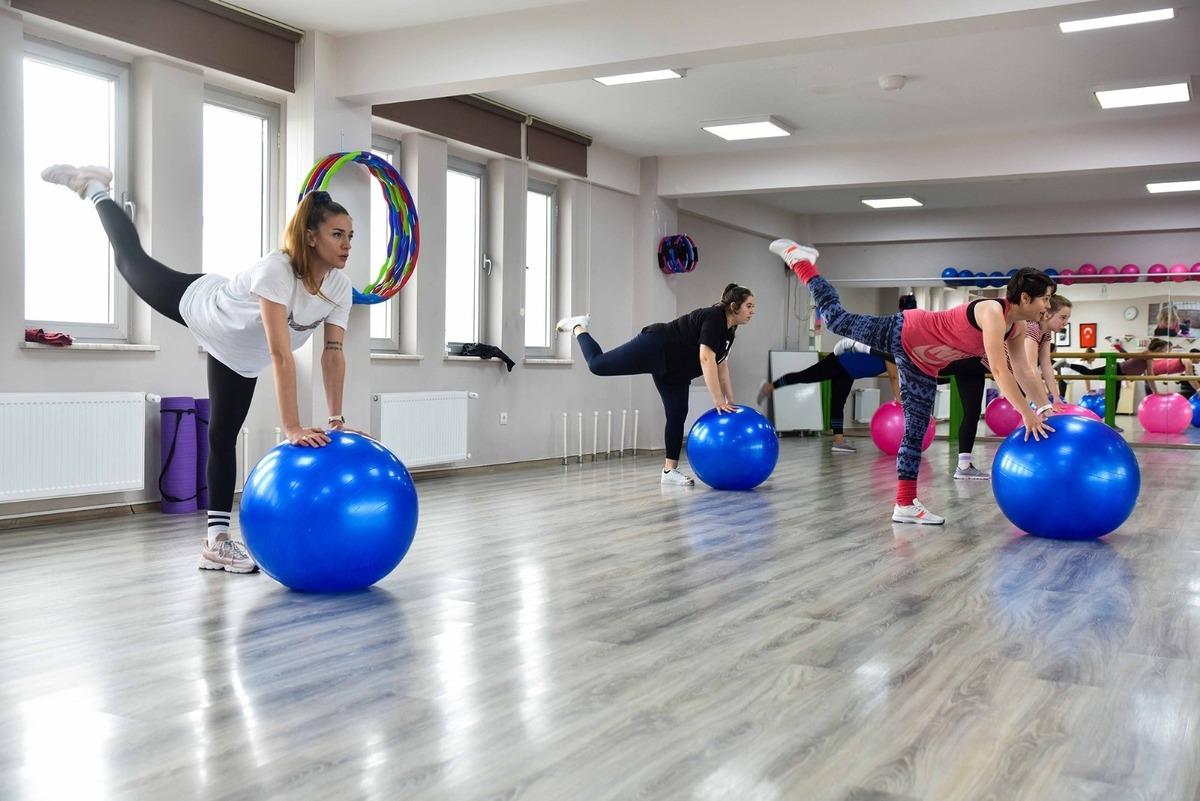 Kadınlar spor yaparak sağlık kazanıyor
