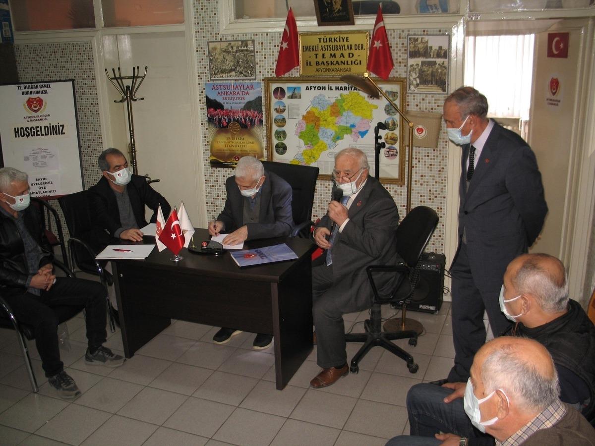 Emekli astsubaylara 30 yıldır başkanlık yapıyor