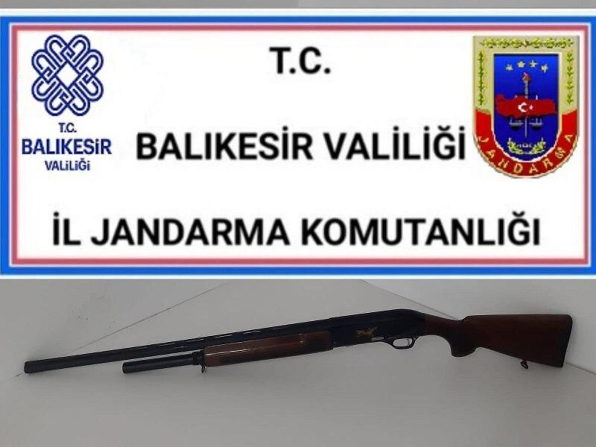 Balıkesir&rsquo;de jandarma 22 aranan şahsı yakaladı