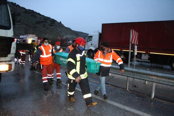 Manisa'da zift yüklü tanker devrildi: 1 ölü, 1 yaralı G5