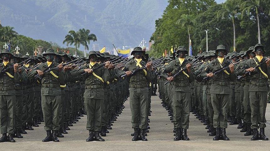 Venezuela Silahlı Kuvvetlerinin Kolombiya sınırındaki operasyonlarında 8 asker hayatını kaybetti