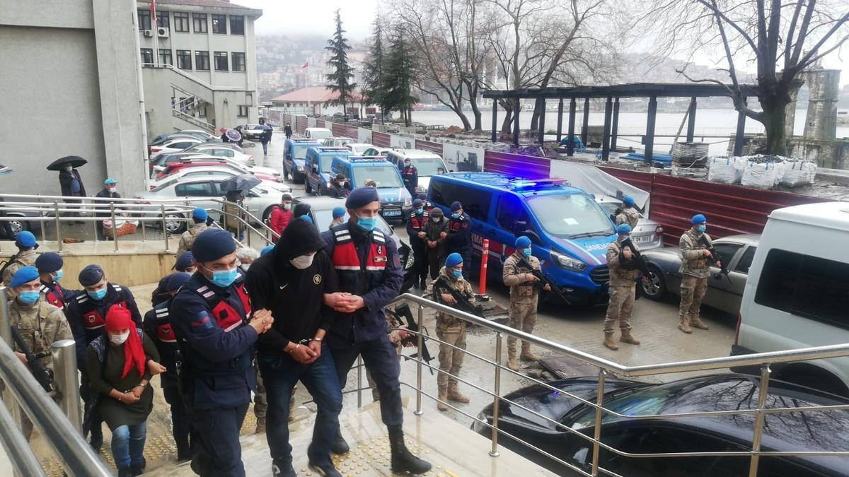 Zonguldak&rsquo;taki vahşi cinayette &uuml;vey anne, baba ve &ouml;z kardeş tutuklandı