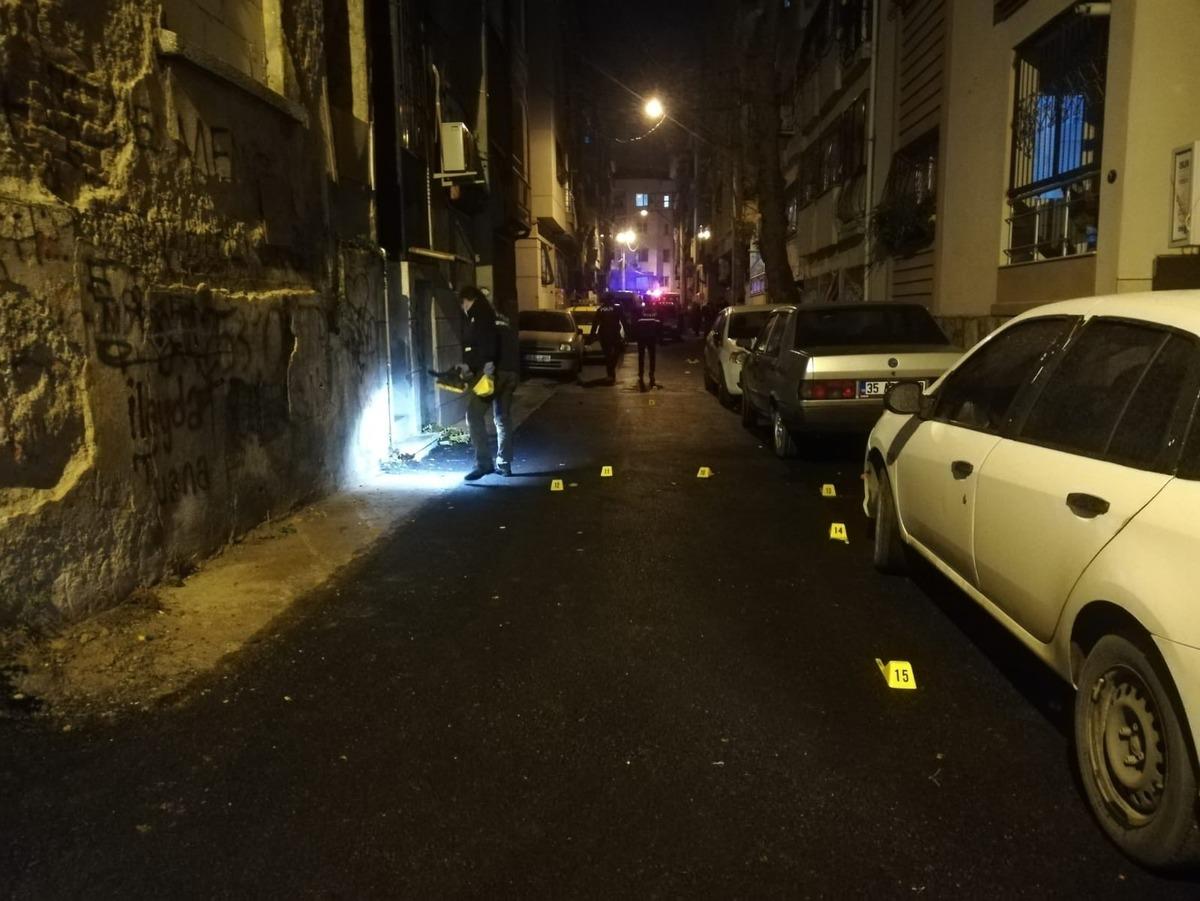 Barışmak i&ccedil;in bir araya gelen iki aile arasında silahlı kavga: 2&rsquo;si ağır 6 yaralı