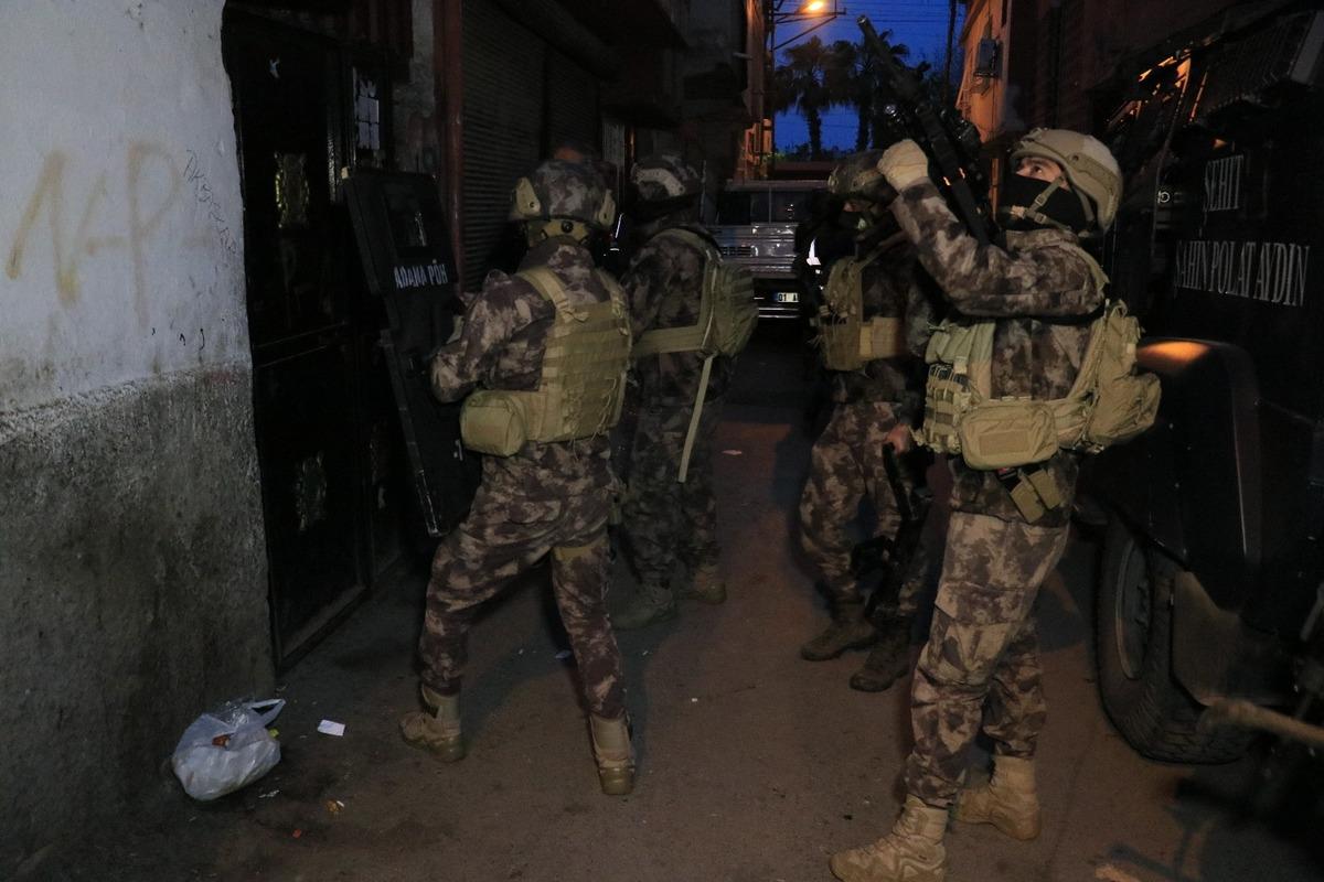 Adana&rsquo;da merkezli 4 ilde narkotik operasyonu: 25 g&ouml;zaltı kararı