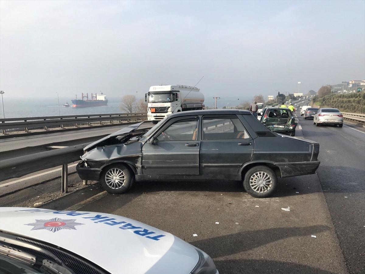 Kocaeli'de zincirleme trafik kazası: 6 yaralı