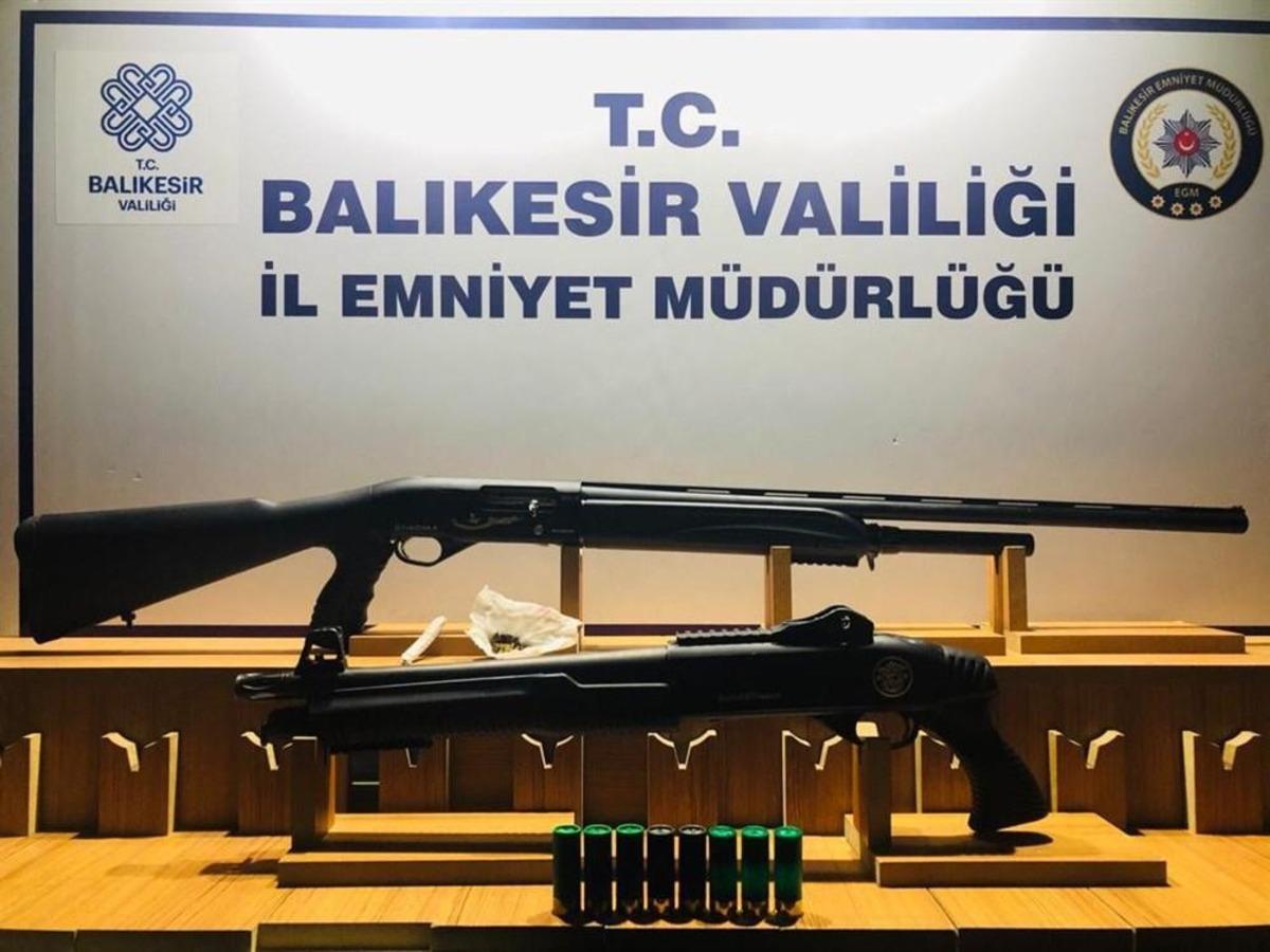 Balıkesir&rsquo;de polis son 1 haftada yaptığı huzur operasyonlarında 149 kişiye g&ouml;zaltı