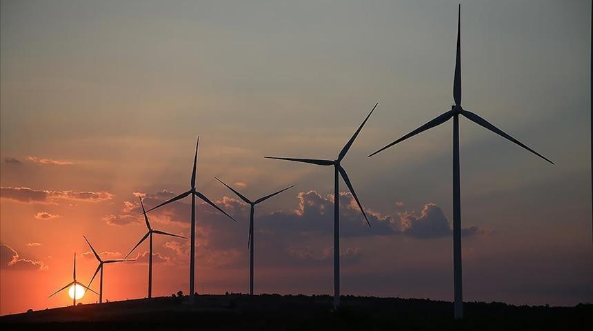 Dünyada yenilenebilir enerjinin gücü artıyor