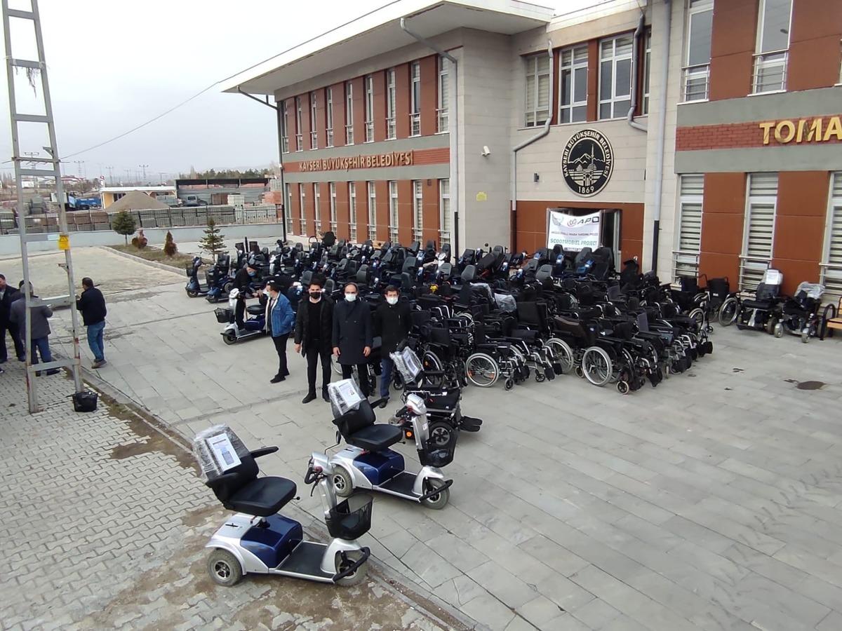 Gurbet&ccedil;ilerden Tomarza&rsquo;ya b&uuml;y&uuml;k destek