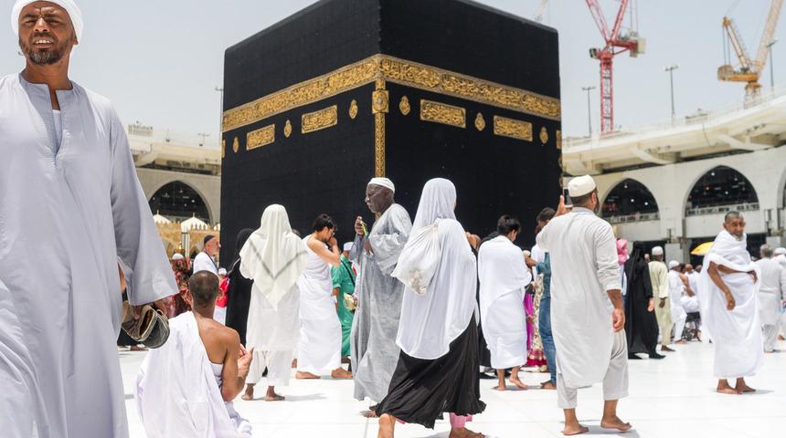 Bu yıl kimler Umre'ye gidebilecek? İşte yeni düzenleme