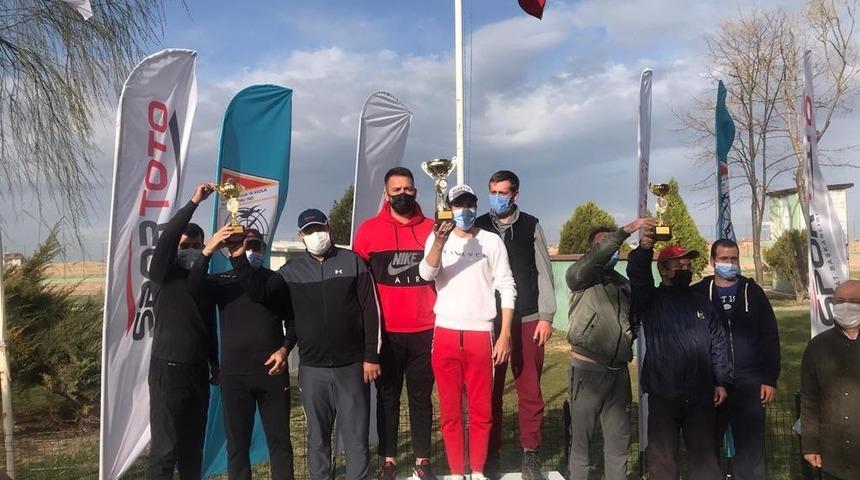 Kağıtsporlu atıcılar Konya&rsquo;dan madalyalar ile d&ouml;nd&uuml;