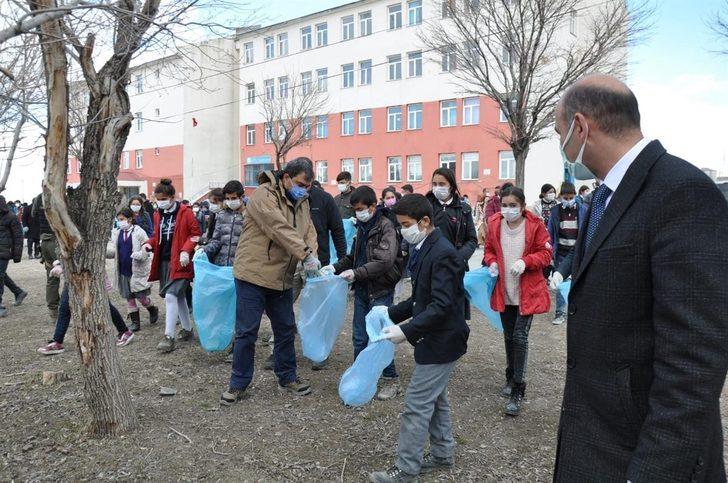 Diyadin’de çöp toplama etkinliği düzenlendi G4