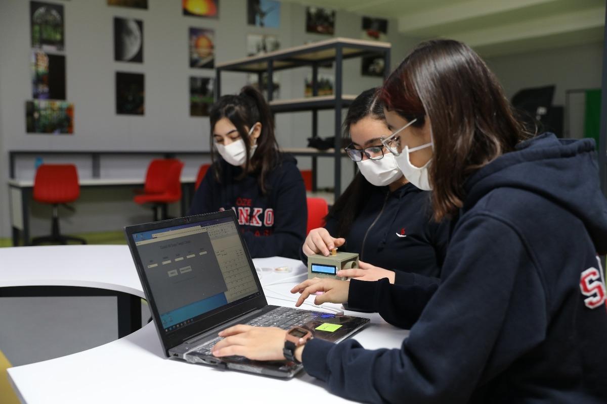 Lise &Ouml;ğrencilerinden Covıd- 19 ile m&uuml;cadeleye &ouml;nemli katkı