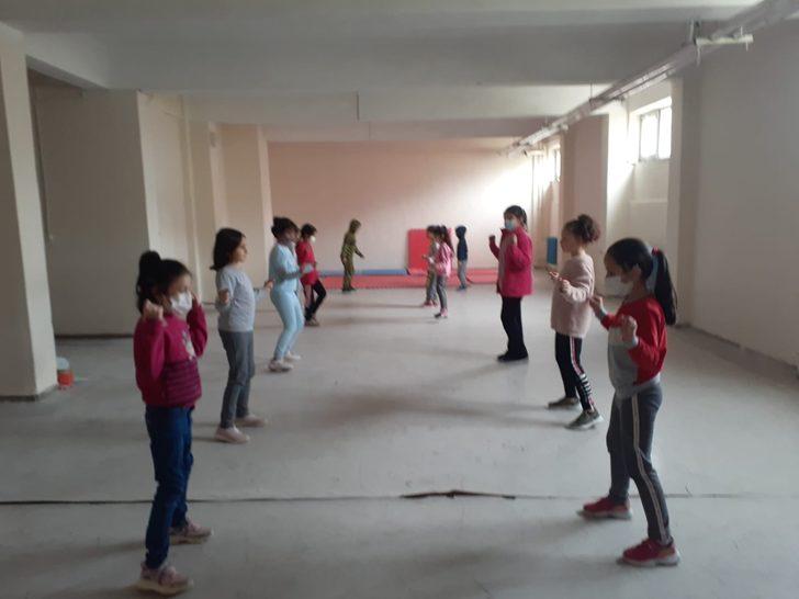 İlkokul öğrencileri için ’’Halk Oyunları Kursu’’ G2