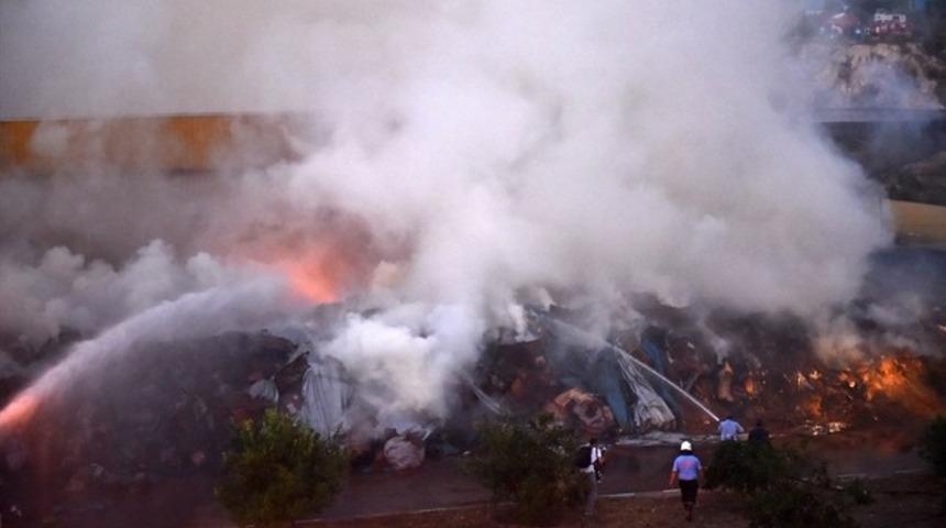 Mersin-Tarsus Organize Sanayi B&ouml;lgesinde korkutan yangın