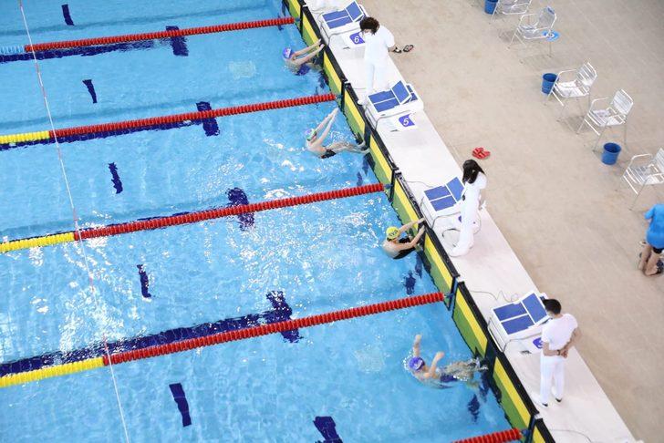 Sivaslı yüzücüler derece için kulaç attı G3