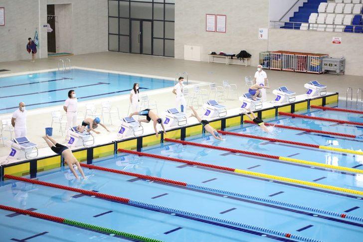 Sivaslı yüzücüler derece için kulaç attı G5