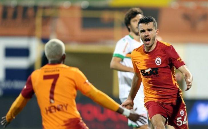 Galatasaray'da 6 isim geri dönüyor