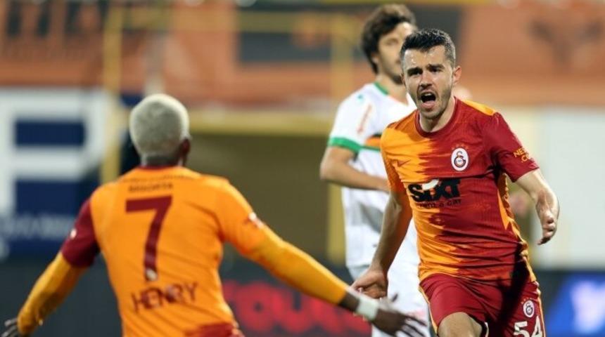 Galatasaray'da 6 isim geri dönüyor