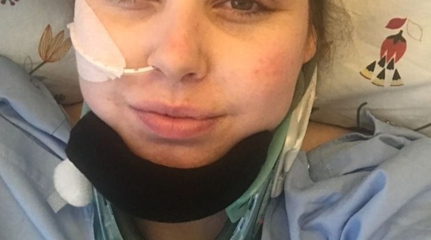 Günde 22 saatini yatakta geçiriyor! Ters bir hareketi öldürebilir