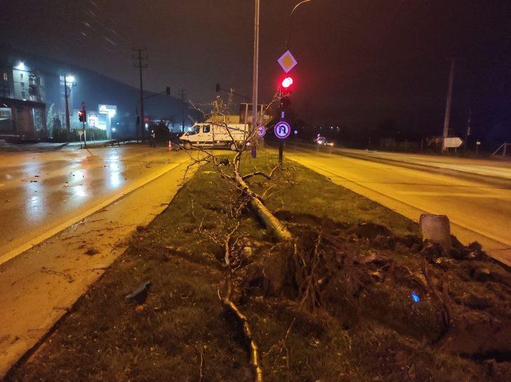 Bursa’da trafik kazasında bir kişi yaralandı G3