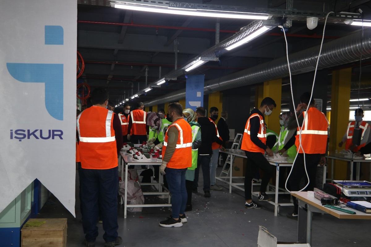İŞKUR tekstil sekt&ouml;r&uuml;ne istihdam desteği devam ediyor