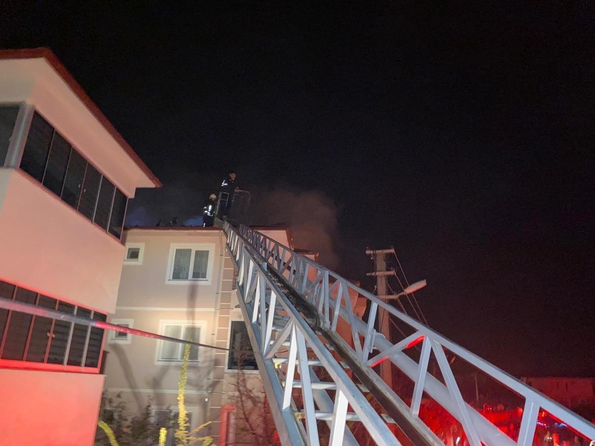 Dalaman&rsquo;da &ccedil;atı yangını korkuttu