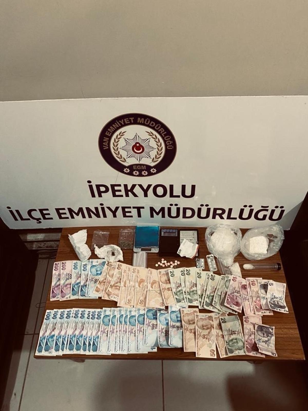 Van&rsquo;da uyuşturucu operasyonu: 3 tutuklama