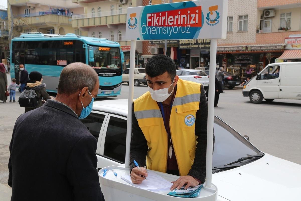 Şanlıurfa&rsquo;da vatandaşlar taleplerini sahada iletiyor