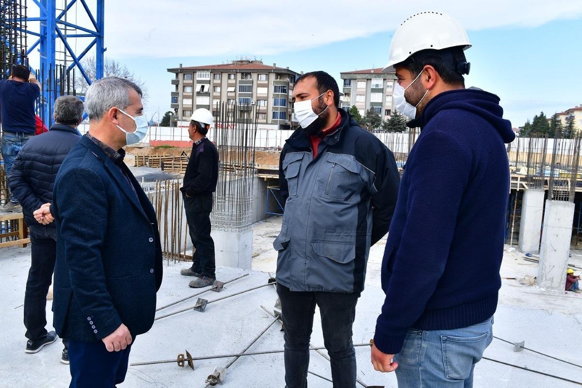 Yeşilyurt Belediyesi yeni hizmet binası inşaatı hızla y&uuml;kseliyor