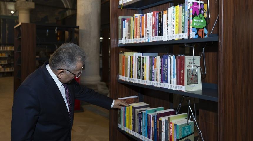 B&uuml;y&uuml;kkılı&ccedil;, Anlamlı Kitap kampanyasına 1038 kitap ile destek verdi