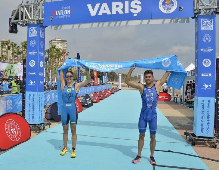 Kürsüye İzmir damgası G2