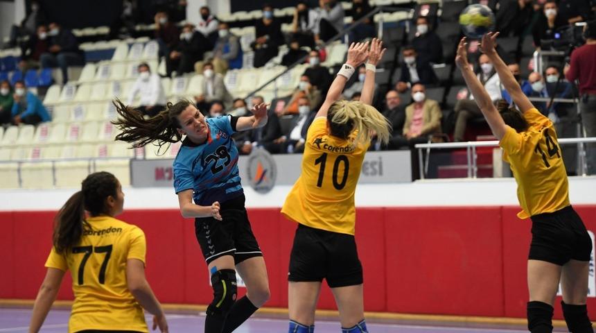 Mavi Kelebekler, yarı finale y&uuml;kselmek istiyor