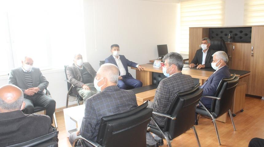 Gerginlikleri barış ile biten her iki k&ouml;y&uuml;n muhtarları bir araya geldi