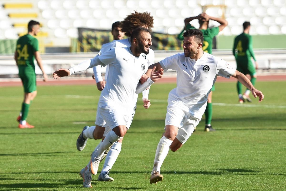 Manisa FK şampiyonluk i&ccedil;in son virajlarda