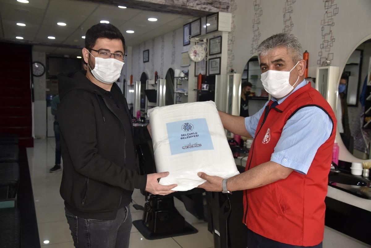 Sel&ccedil;uklu Belediyesi esnafa olan desteğini s&uuml;rd&uuml;r&uuml;yor