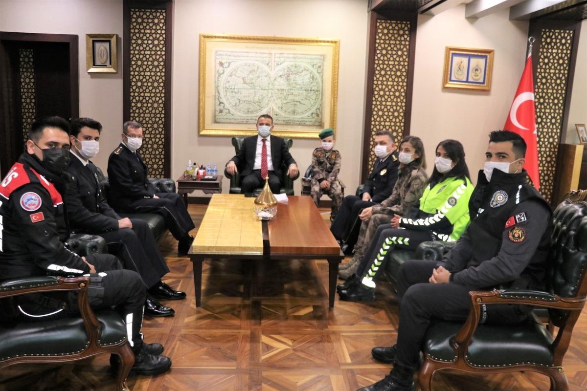 Siirt Valisi Hacıbektaşoğlu, Polis Teşkilatının 176. kuruluş yıl d&ouml;n&uuml;m&uuml;n&uuml; kutladı