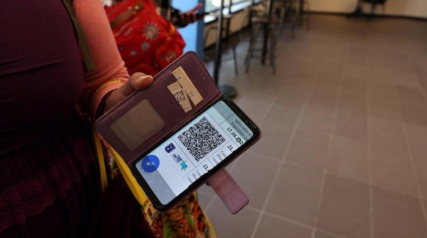 İngiltere'de Covid pasaportu tartışması: 'Ayrımcılığa yol a&ccedil;ar'