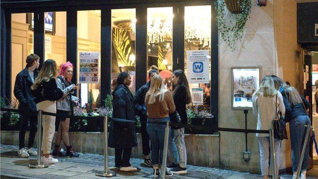 İngiltere de Covid pasaportu tartışması: Ayrımcılığa yol açar 1