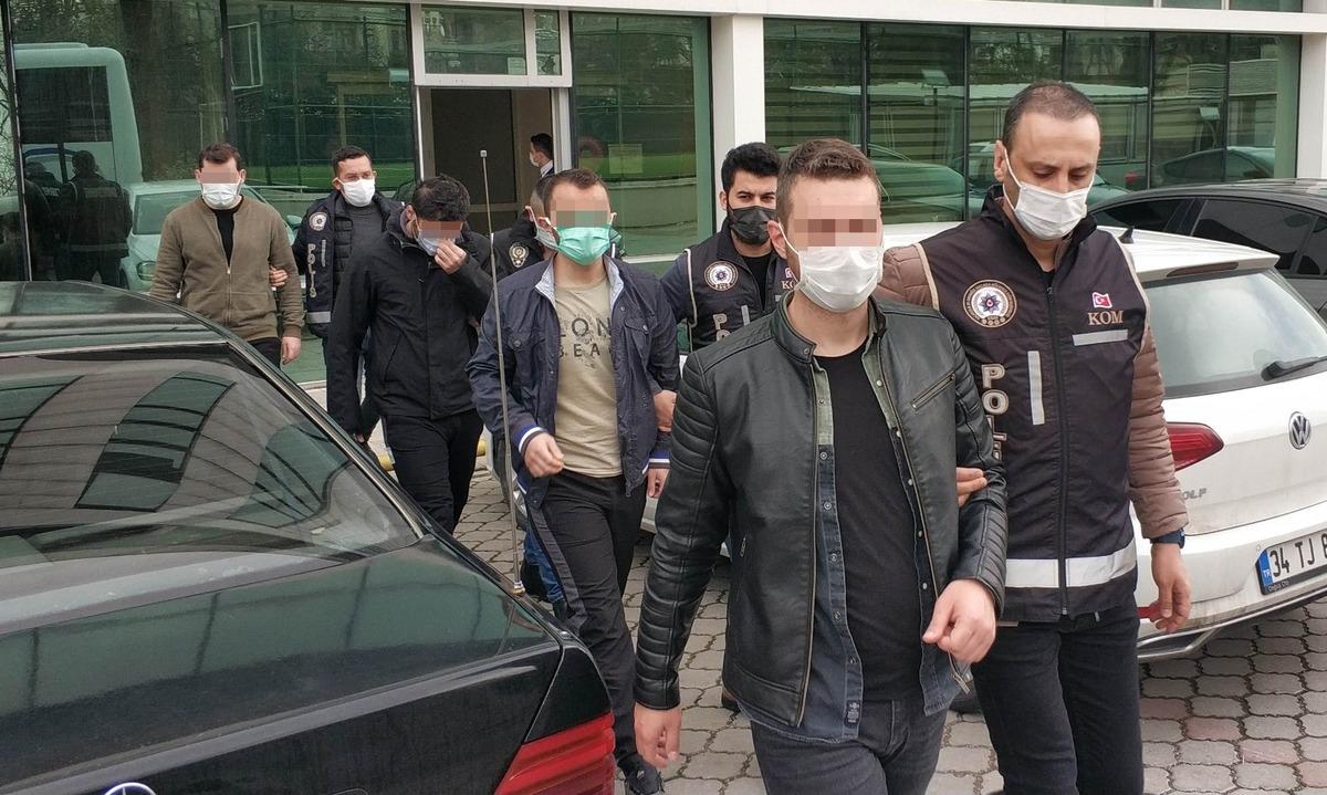 FET&Ouml;&rsquo;den g&ouml;zaltına alınan 1&rsquo;i avukat 6 kişi adliyede