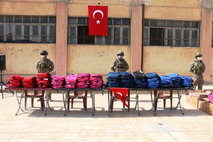 Akçakale Belediyesi ve Harran Üniversitesi’nden Suriyeli öğrencilere yardım G3