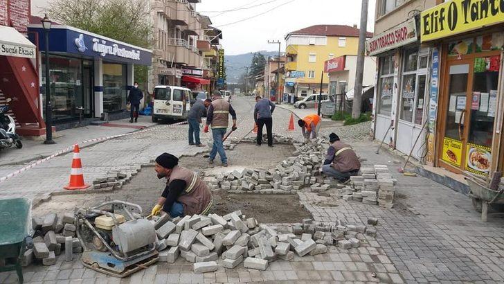 Belediye kaldırım çalışmalarını sürdürüyor G2